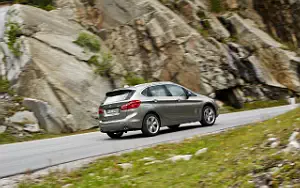   BMW 225i Active Tourer - 2014