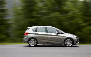   BMW 225i Active Tourer - 2014