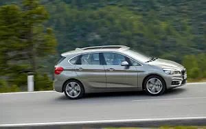   BMW 225i Active Tourer - 2014