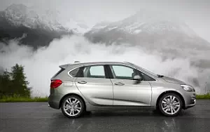   BMW 225i Active Tourer - 2014