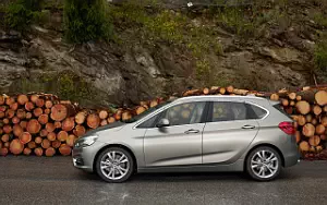   BMW 225i Active Tourer - 2014