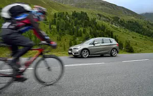   BMW 225i Active Tourer - 2014