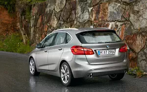   BMW 225i Active Tourer - 2014