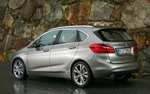  BMW 225i Active Tourer - 2014