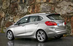   BMW 225i Active Tourer - 2014