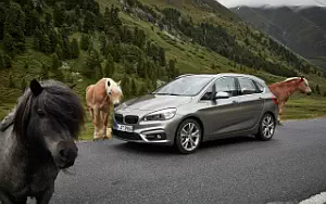   BMW 225i Active Tourer - 2014