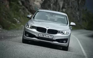   BMW 335i Gran Turismo Sport Line - 2013