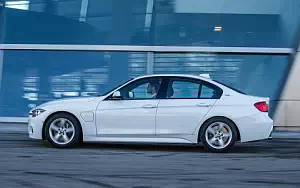   BMW 330e M Sport - 2016