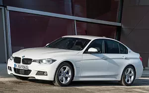   BMW 330e M Sport - 2016