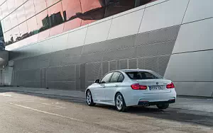   BMW 330e M Sport - 2016