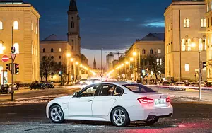   BMW 330e M Sport - 2016