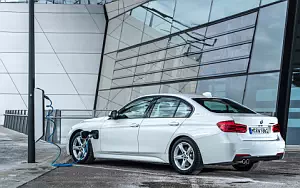   BMW 330e M Sport - 2016