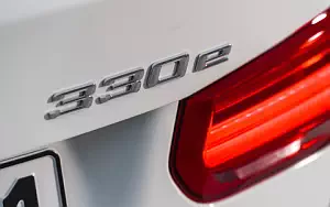   BMW 330e M Sport - 2016