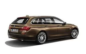   BMW 5 Series Touring Individual - 2013