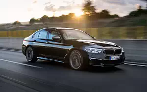   BMW M550i xDrive Sedan - 2017