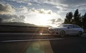   BMW i5 eDrive40 M Sport (Brooklyn Grey Metallic) - 2023