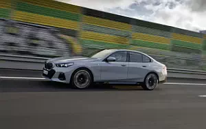   BMW i5 eDrive40 M Sport (Brooklyn Grey Metallic) - 2023