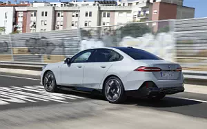   BMW i5 eDrive40 M Sport (Brooklyn Grey Metallic) - 2023