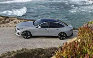   BMW i5 eDrive40 M Sport (Brooklyn Grey Metallic) - 2023