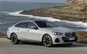   BMW i5 eDrive40 M Sport (Brooklyn Grey Metallic) - 2023