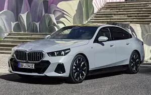   BMW i5 eDrive40 M Sport (Brooklyn Grey Metallic) - 2023