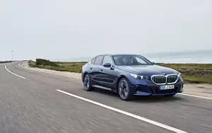   BMW i5 eDrive40 M Sport (Tanzanite Blue Metallic) - 2023
