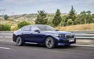   BMW i5 eDrive40 M Sport (Tanzanite Blue Metallic) - 2023