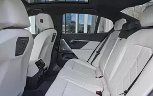   BMW i5 eDrive40 M Sport (Tanzanite Blue Metallic) - 2023