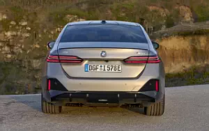   BMW i5 M60 xDrive (Frozen Pure Grey) - 2023