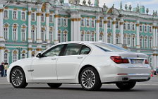   BMW 750i - 2012