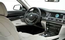   BMW 750i - 2012
