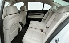   BMW 750i - 2012