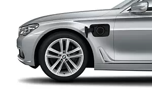   BMW 740Le - 2015