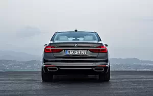   BMW 750Li xDrive - 2009