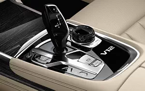   BMW M760Li xDrive - 2016