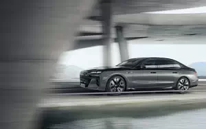   BMW M760e xDrive - 2022