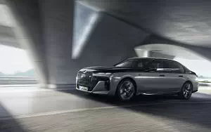  BMW M760e xDrive - 2022