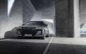   BMW M760e xDrive - 2022