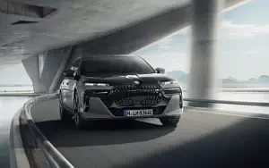   BMW M760e xDrive - 2022