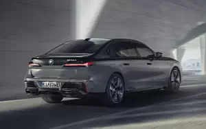   BMW M760e xDrive - 2022
