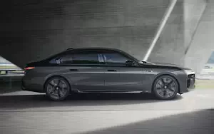  BMW M760e xDrive - 2022
