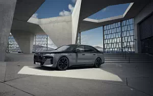   BMW M760e xDrive - 2022