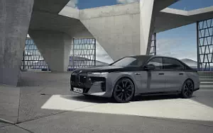   BMW M760e xDrive - 2022