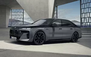   BMW M760e xDrive - 2022
