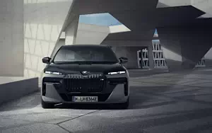   BMW M760e xDrive - 2022