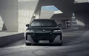   BMW M760e xDrive - 2022