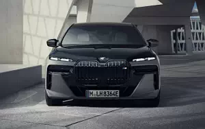   BMW M760e xDrive - 2022