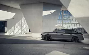   BMW M760e xDrive - 2022