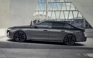   BMW M760e xDrive - 2022