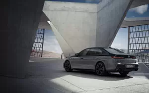   BMW M760e xDrive - 2022